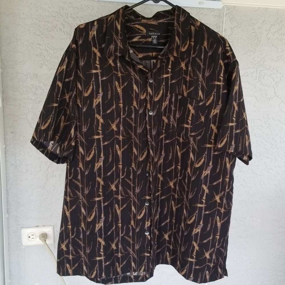 Men's Van Heusen Short Sleeve Buttoned Down Shirt